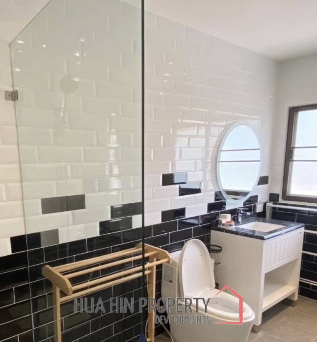 PALM HILL CONDO  : 3 bed utilities condo