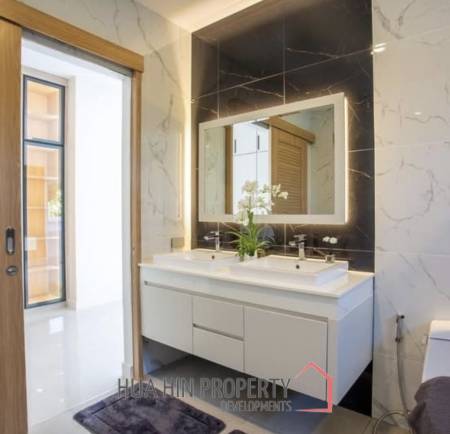HUA HIN GRAND HILL : 3 bed new pool villa