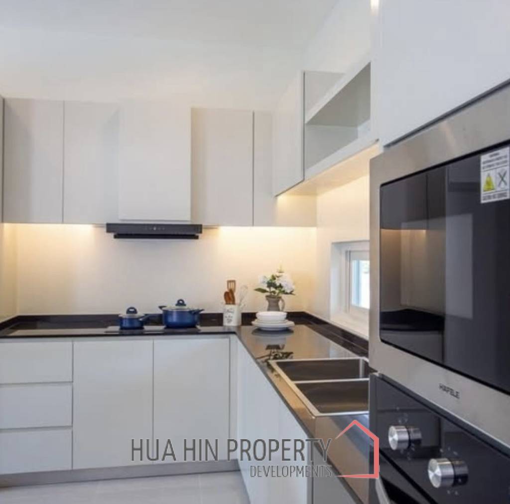HUA HIN GRAND HILL : 3 bed new pool villa