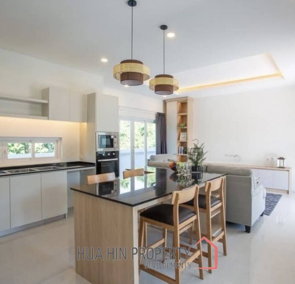 HUA HIN GRAND HILL : 3 bed new pool villa
