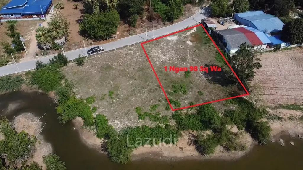 Coastal Land for Sale in Bang Kao Cha Am- Prime Freehold