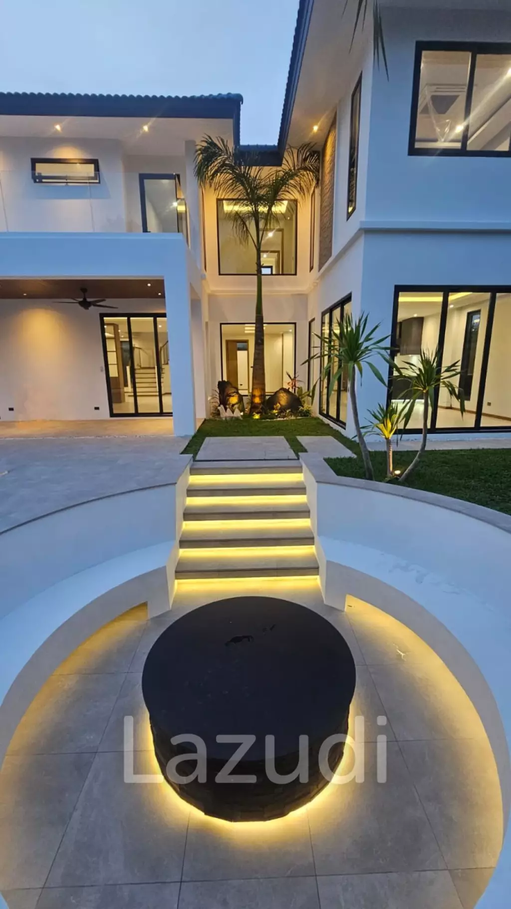 Luxury 4-Bedroom Villa in Chalong Mueang Phuket