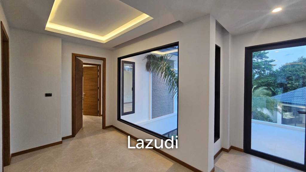 Luxury 4-Bedroom Villa in Chalong Mueang Phuket
