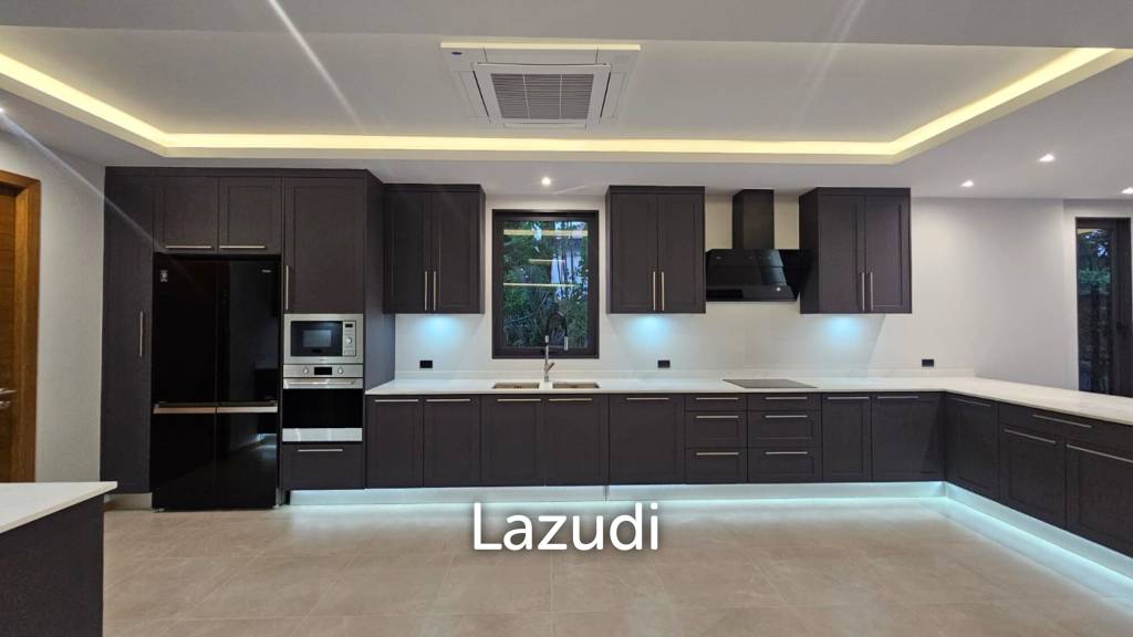 Luxury 4-Bedroom Villa in Chalong Mueang Phuket