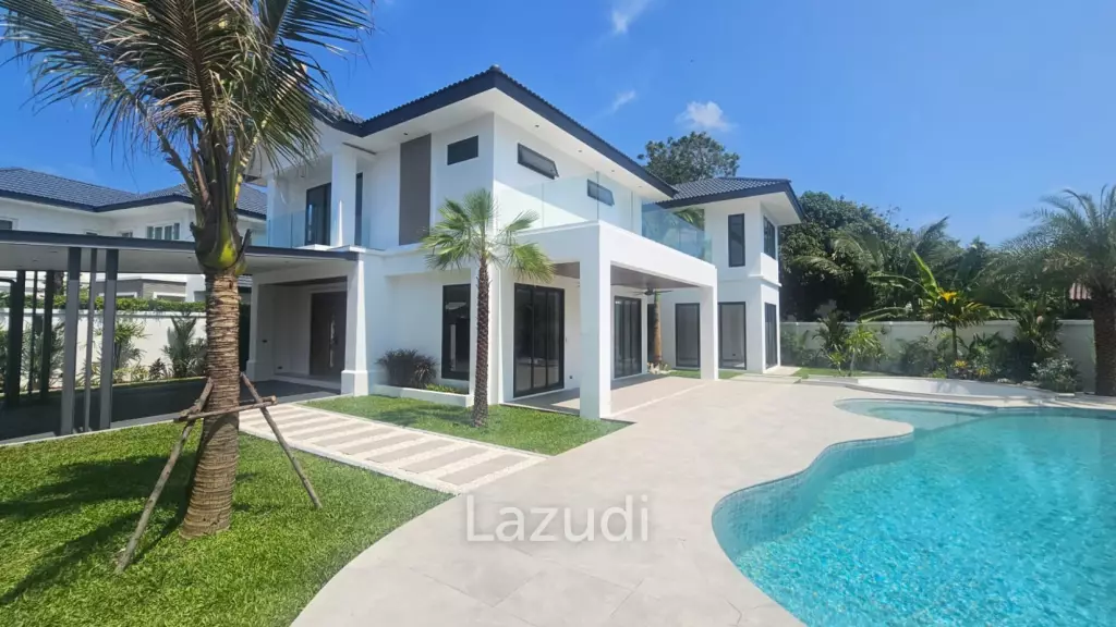 Luxury 4-Bedroom Villa in Chalong Mueang Phuket