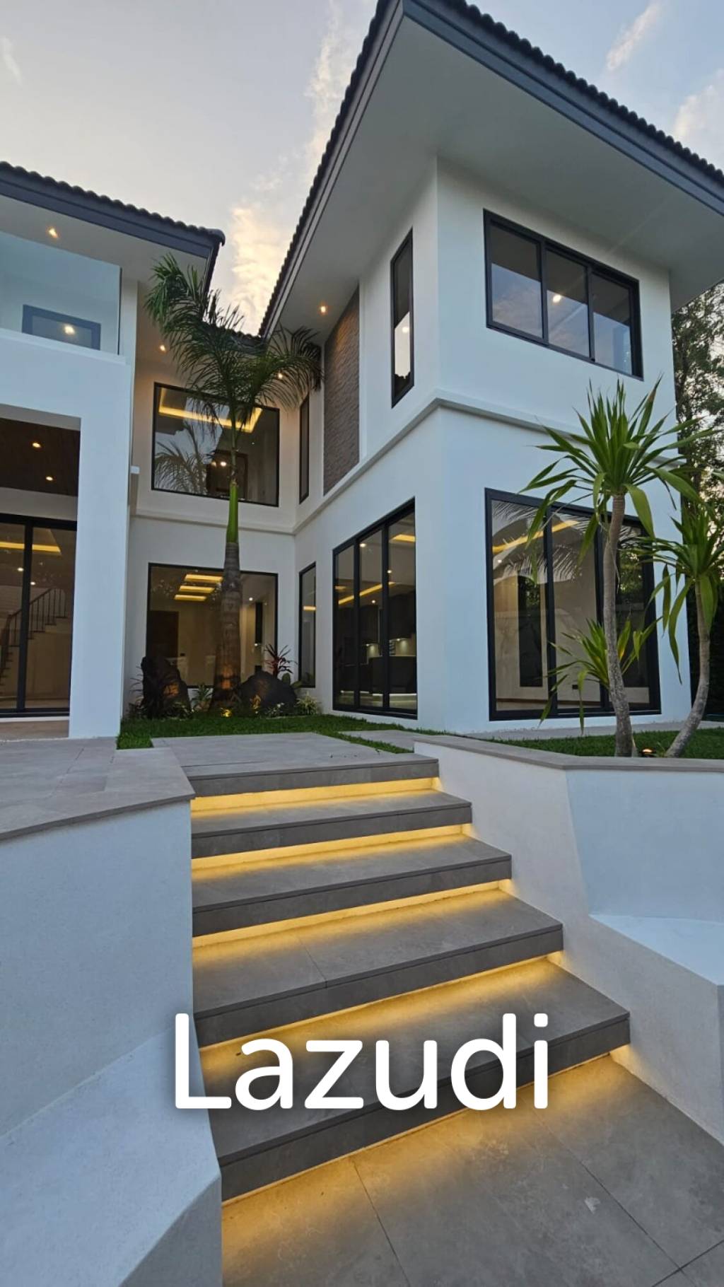 Luxury 4-Bedroom Villa in Chalong Mueang Phuket