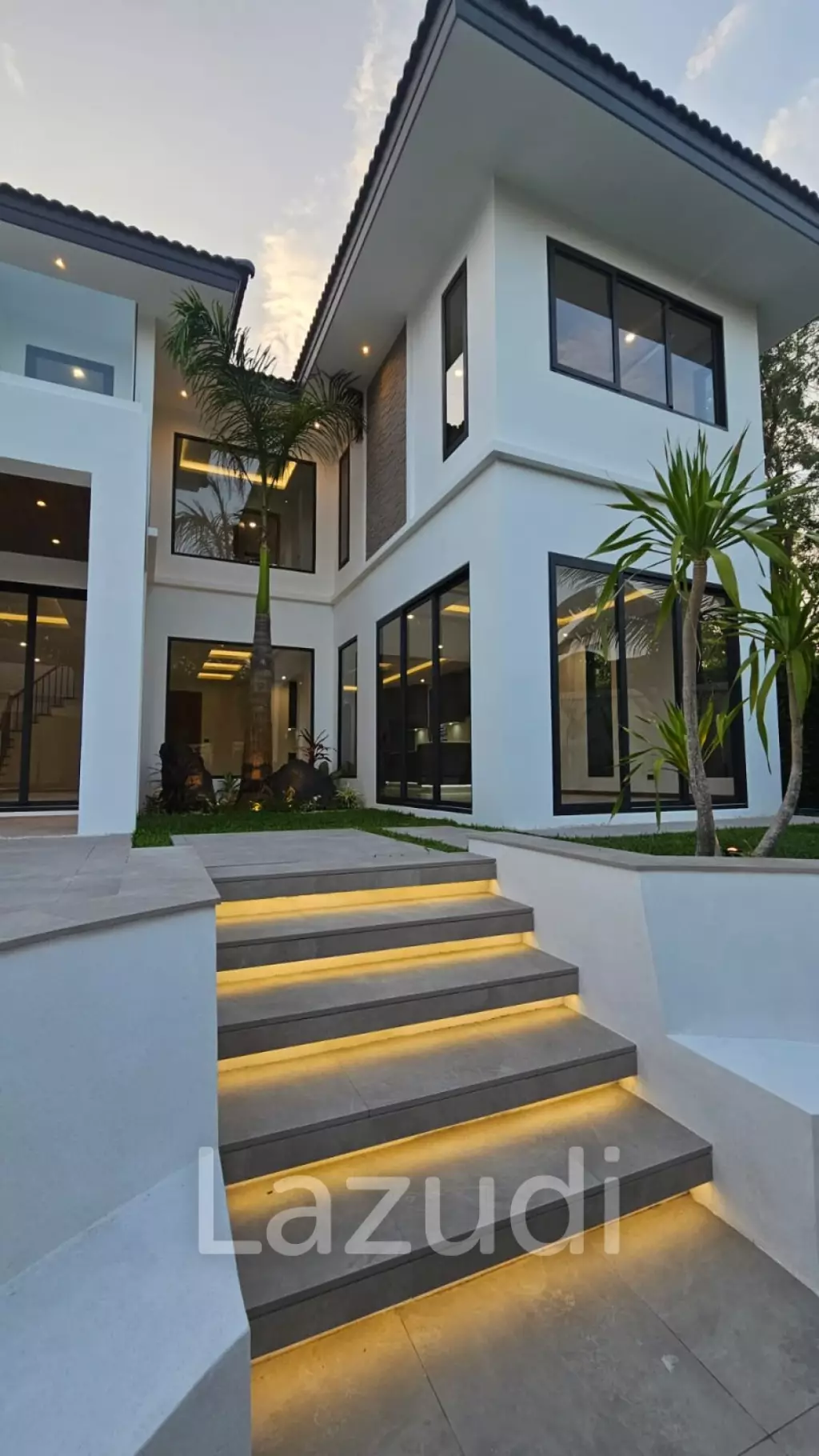 Luxury 4-Bedroom Villa in Chalong Mueang Phuket