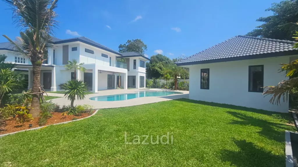 Luxury 4-Bedroom Villa in Chalong Mueang Phuket
