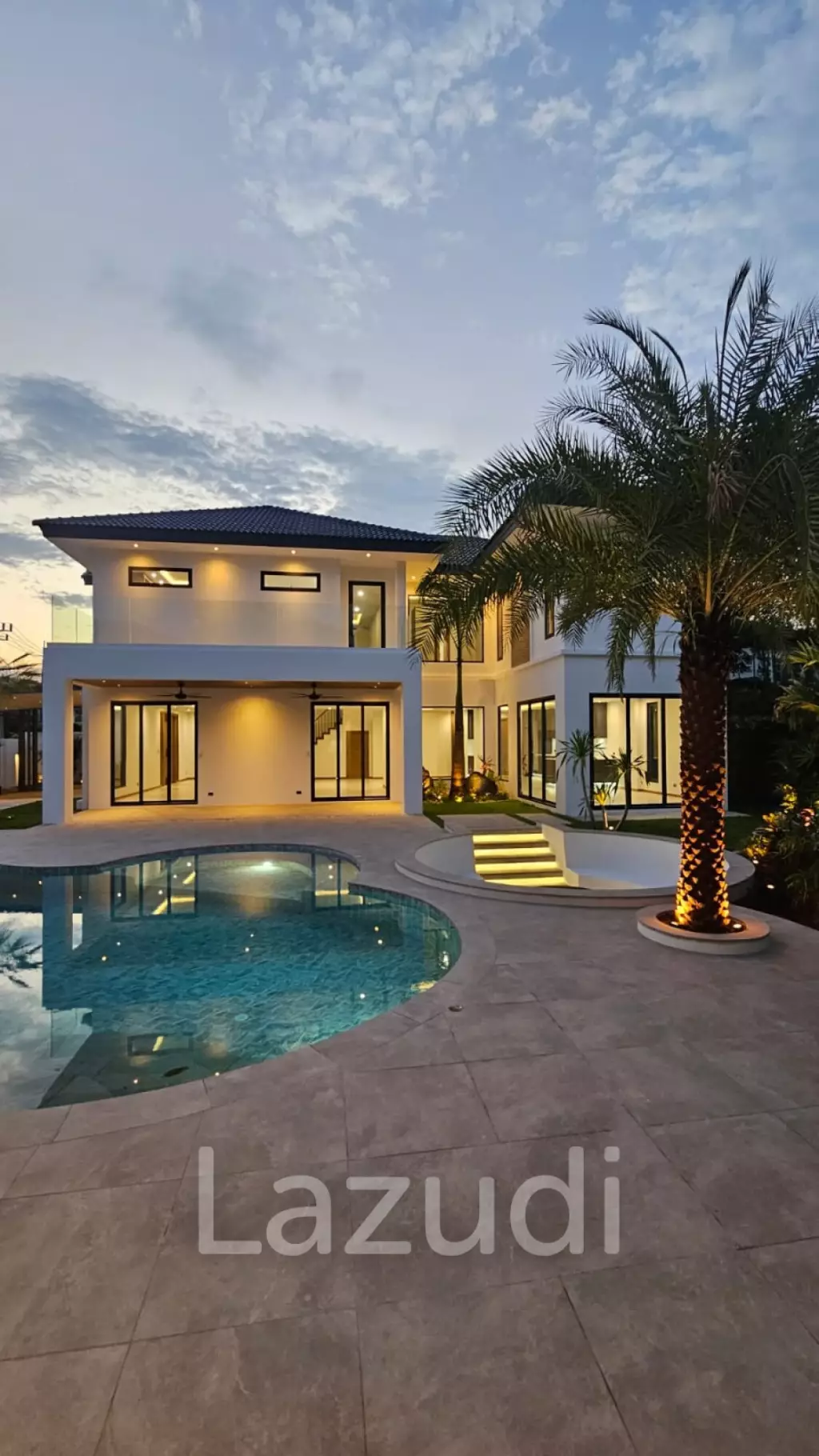 Luxury 4-Bedroom Villa in Chalong Mueang Phuket