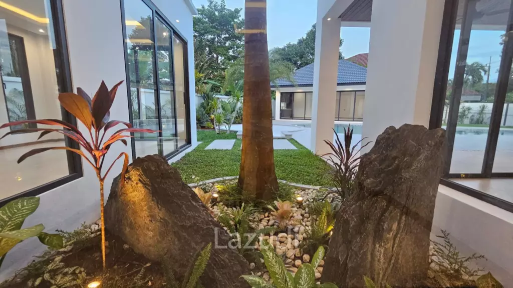 Luxury 4-Bedroom Villa in Chalong Mueang Phuket