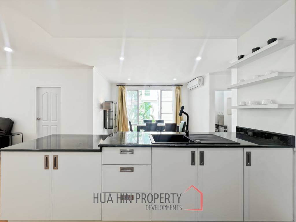 Exclusive 3-Bedroom Condo With Ocean View in Baan San Ploen For Sale/Rent