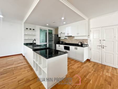 Exclusive 3-Bedroom Condo With Ocean View in Baan San Ploen For Sale/Rent