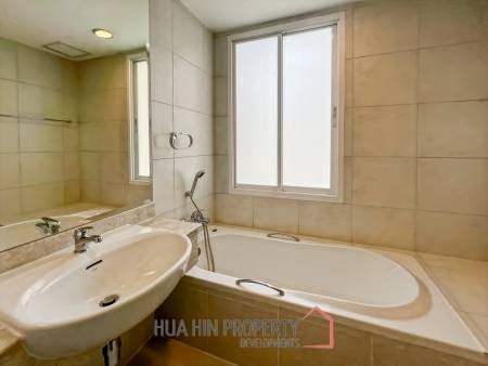 Exclusive 3-Bedroom Condo With Ocean View in Baan San Ploen For Sale/Rent