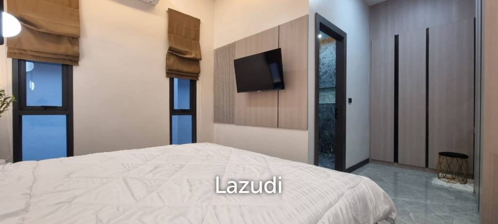 3 Beds 4 Baths 240 SQ.M. Pool Villa Near Mabprachan