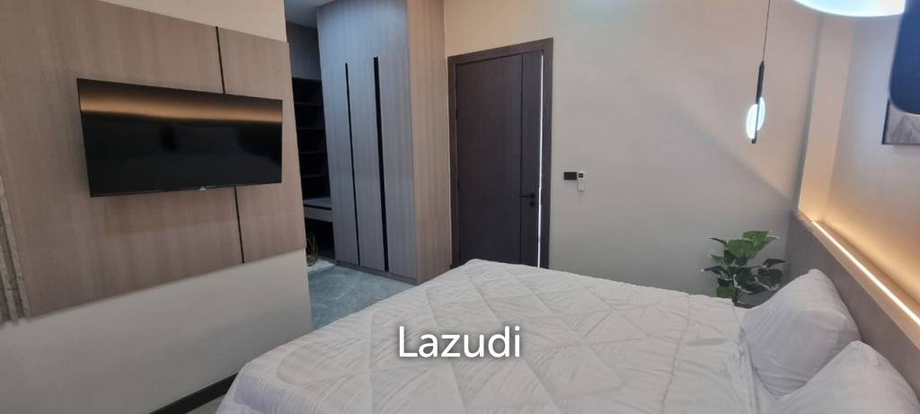 3 Beds 4 Baths 240 SQ.M. Pool Villa Near Mabprachan