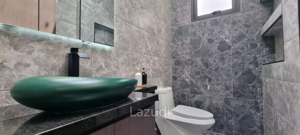 3 Beds 4 Baths 240 SQ.M. Pool Villa Near Mabprachan