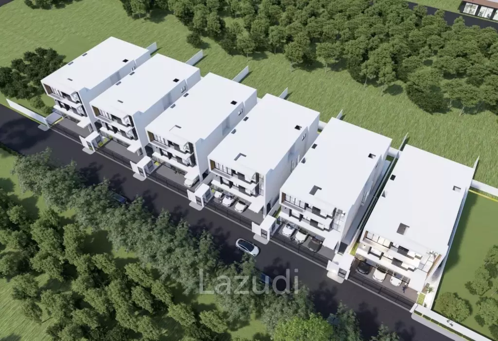 4 Bed 5 Bath 825 SQ.M Villa in Ekamai - Thonglor