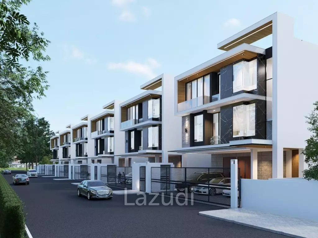 4 Bed 5 Bath 825 SQ.M Villa in Ekamai - Thonglor