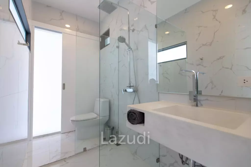 3-Bed Villa with Panoramic Ocean Views in Bo Phut