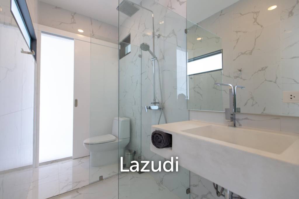 3-Bed Villa with Panoramic Ocean Views in Bo Phut