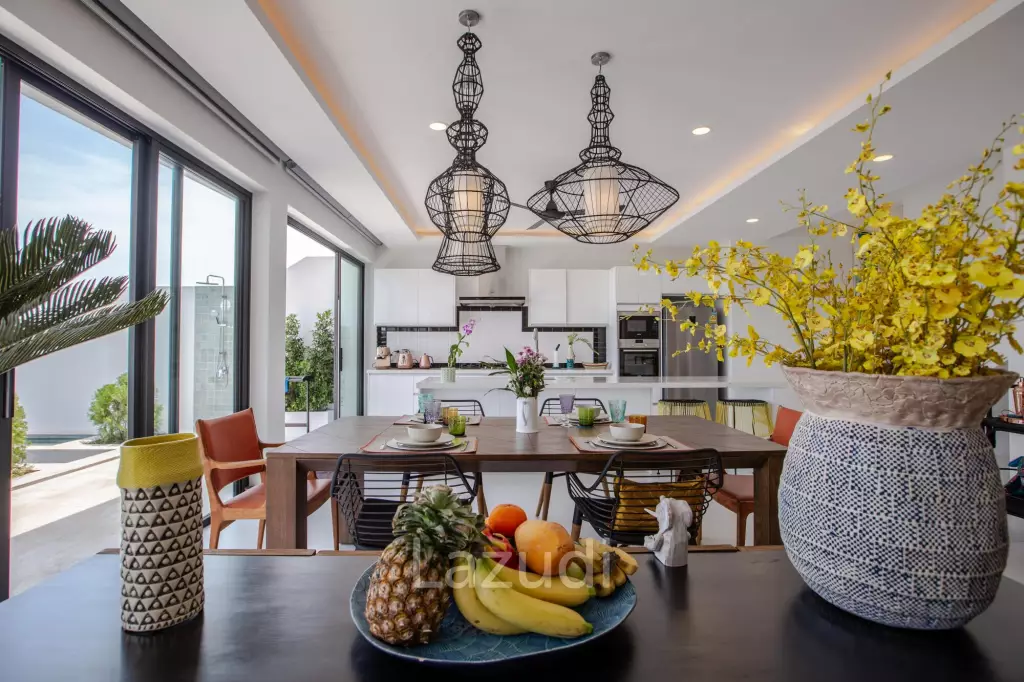 3-Bed Villa with Panoramic Ocean Views in Bo Phut