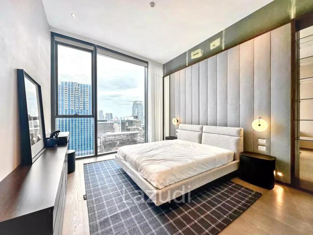2 Bed  3 Bath  155 SQ.M  SCOPE Langsuan