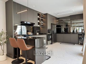 4 Bedrooms 5 Bathrooms 330 SQ.M. View Point