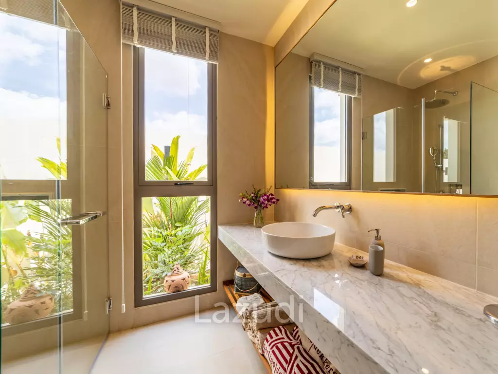 Modern Luxury, 3.5 Bed Balinese Villa, Blended into Nature
