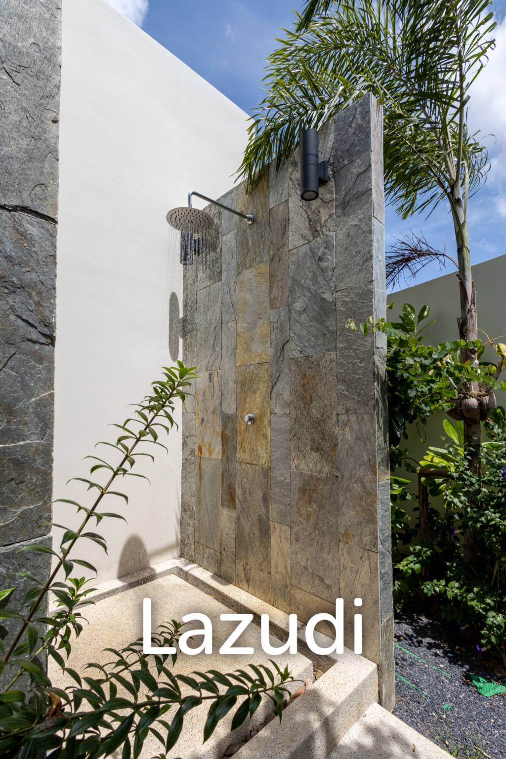 Modern Luxury, 3.5 Bed Balinese Villa, Blended into Nature