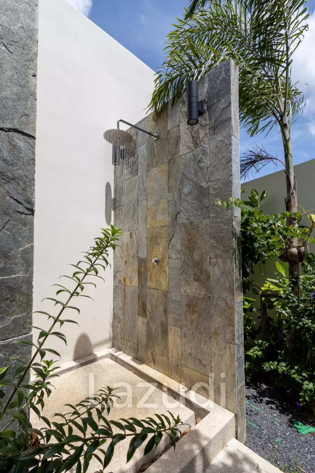 Modern Luxury, 3.5 Bed Balinese Villa, Blended into Nature