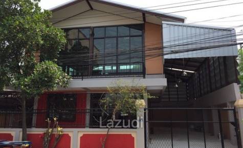 Modern 360 Sqm Warehouse with Office – Bangkok | For Rent or Sale