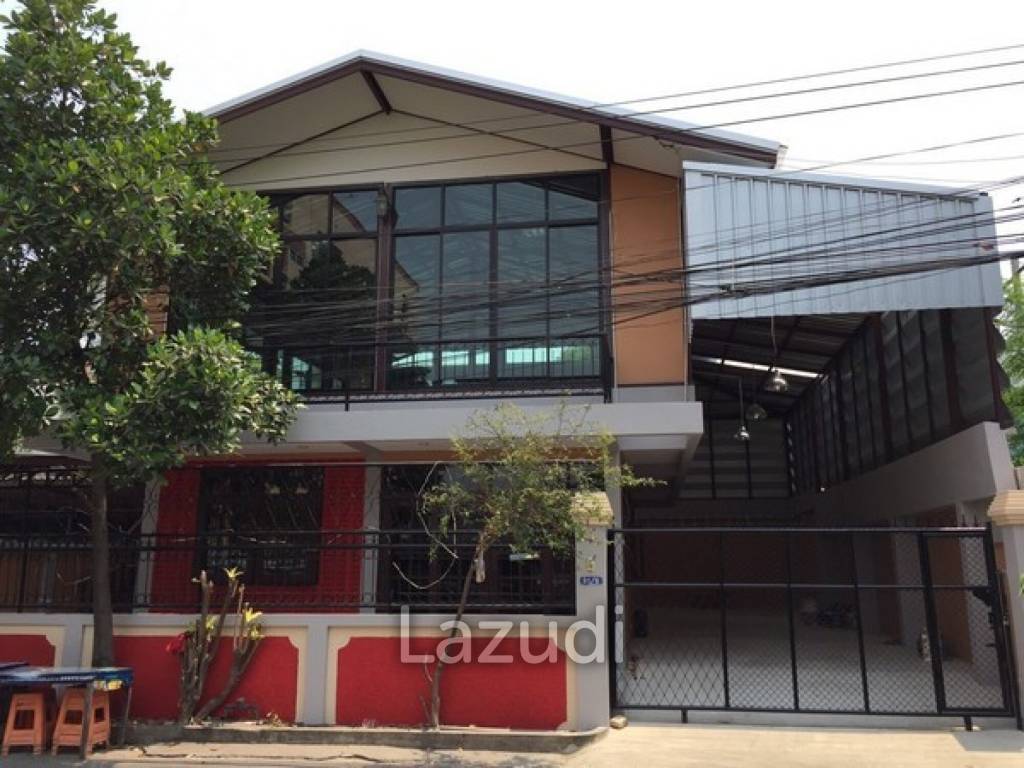 Modern 360 Sqm Warehouse with Office – Bangkok | For Rent or Sale