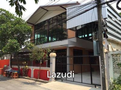 Modern 360 Sqm Warehouse with Office – Bangkok | For Rent or Sale