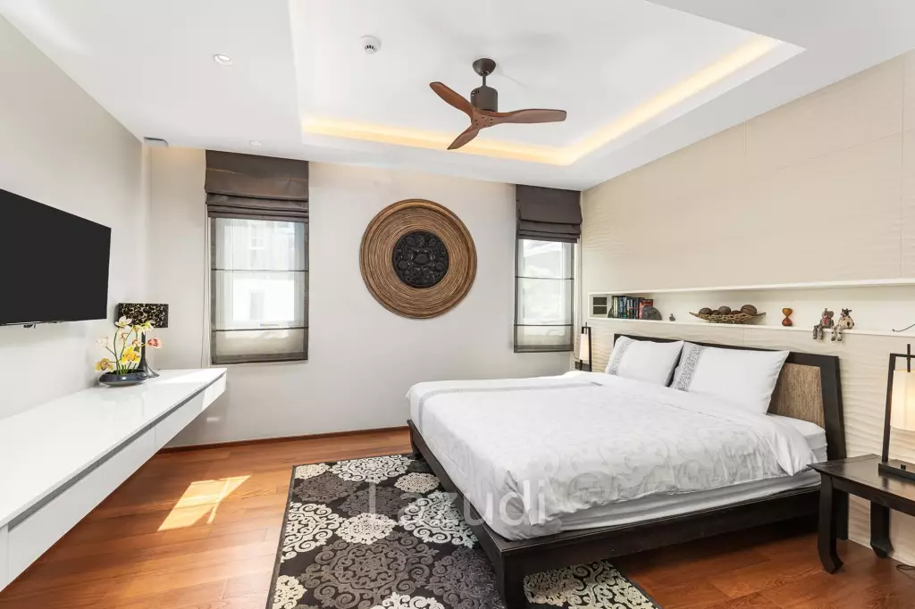 Beachfront Penthouse Apartment In Laguna