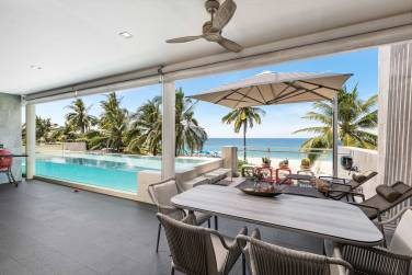 Beachfront Penthouse Apartment In Laguna