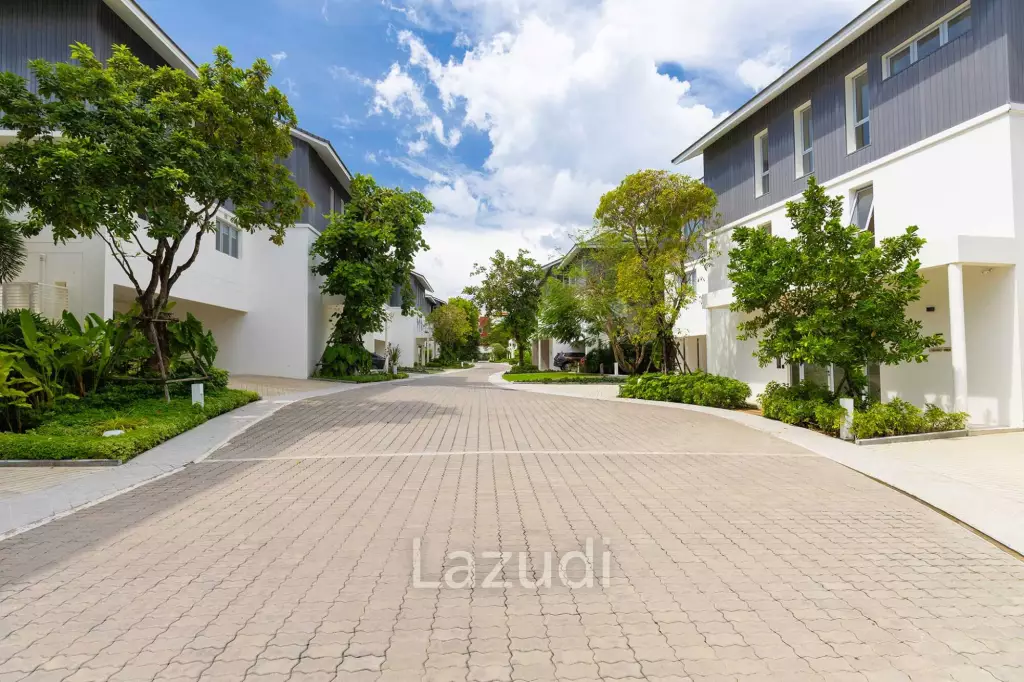 Beachfront Penthouse Apartment In Laguna