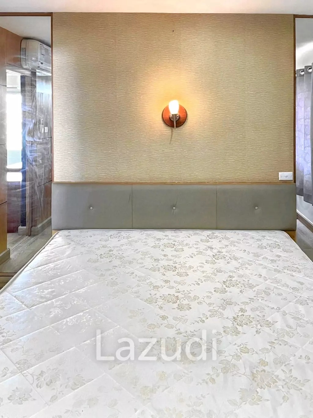 2 Bedrooms 2 Bathrooms 70 SQ.M at 49 Suite