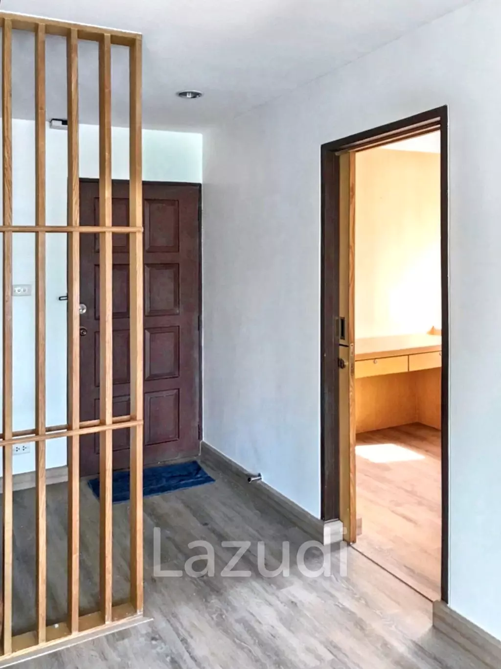 2 Bedrooms 2 Bathrooms 70 SQ.M at 49 Suite