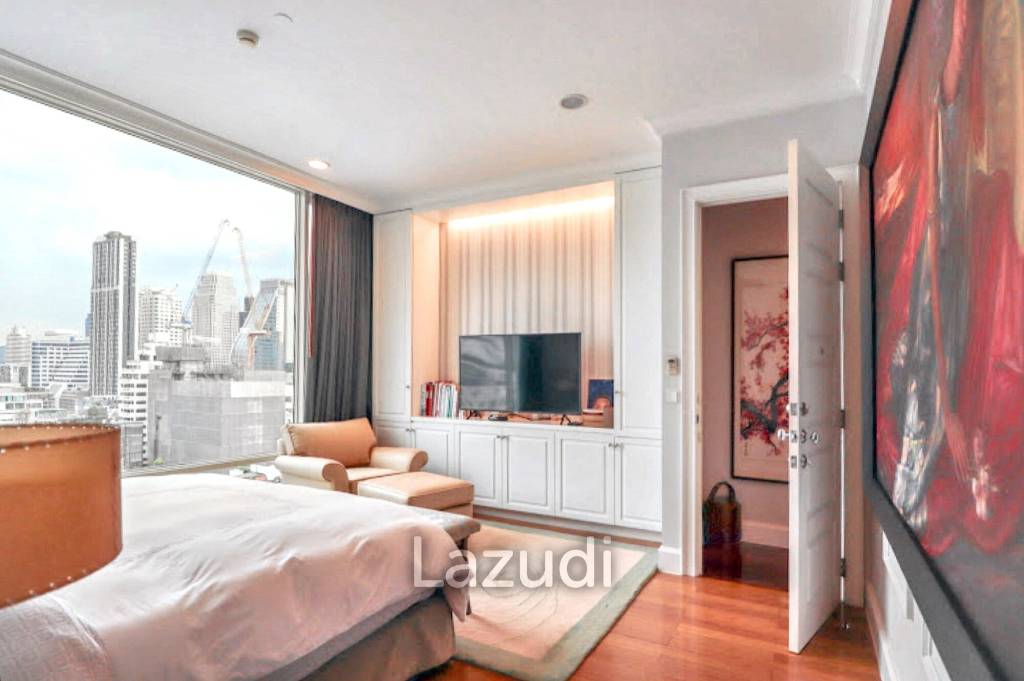 3 Bed 3 Bath 177.91 SQ.M Royce Private Residences