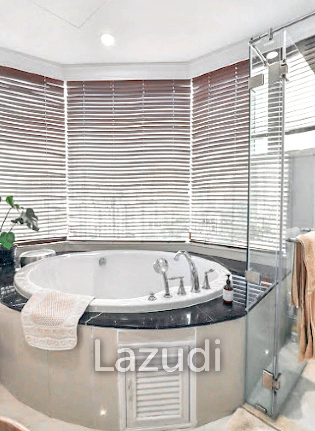 3 Bed 3 Bath 177.91 SQ.M Royce Private Residences