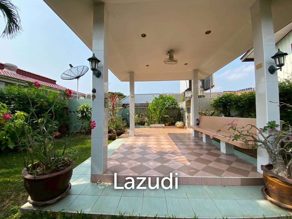 4 Beds 4 Baths 400 SQ.M. House in Baan Amphur