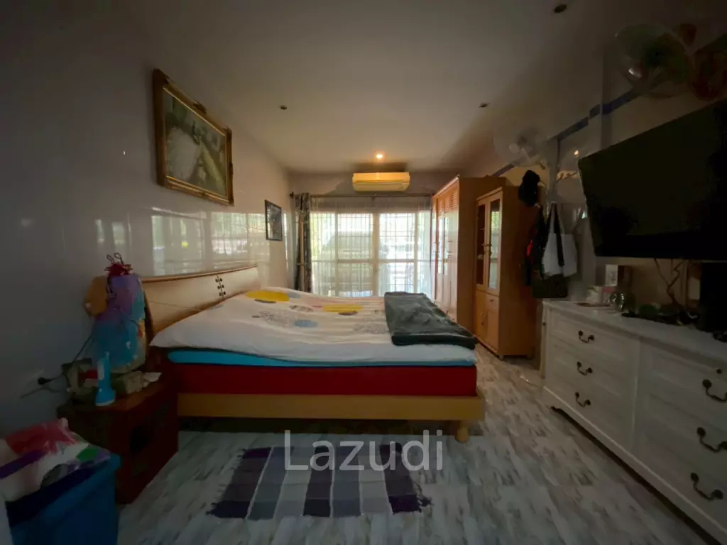 4 Beds 4 Baths 400 SQ.M. House in Baan Amphur