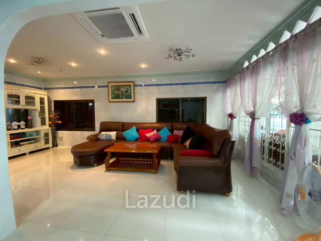 4 Beds 4 Baths 400 SQ.M. House in Baan Amphur