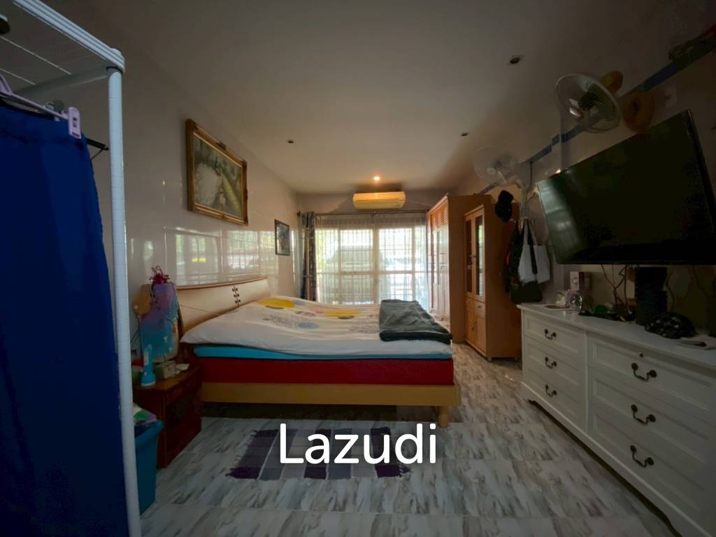 4 Beds 4 Baths 400 SQ.M. House in Baan Amphur