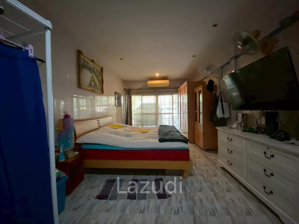 4 Beds 4 Baths 400 SQ.M. House in Baan Amphur