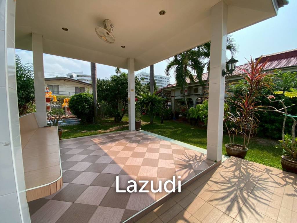4 Beds 4 Baths 400 SQ.M. House in Baan Amphur