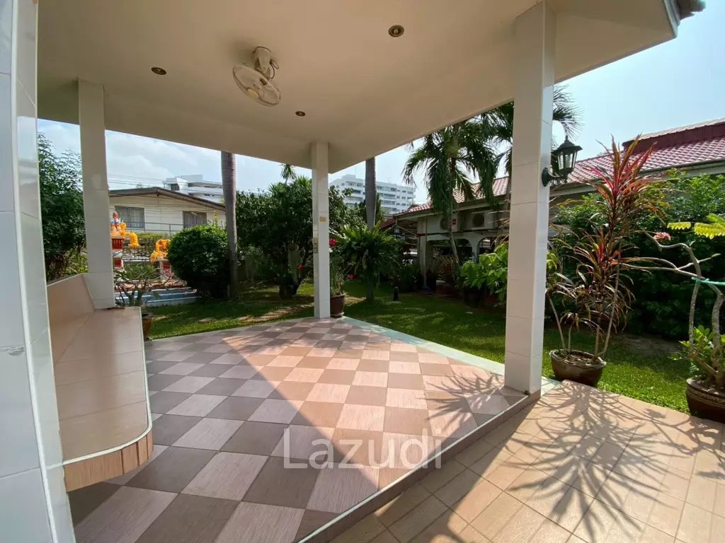 4 Beds 4 Baths 400 SQ.M. House in Baan Amphur