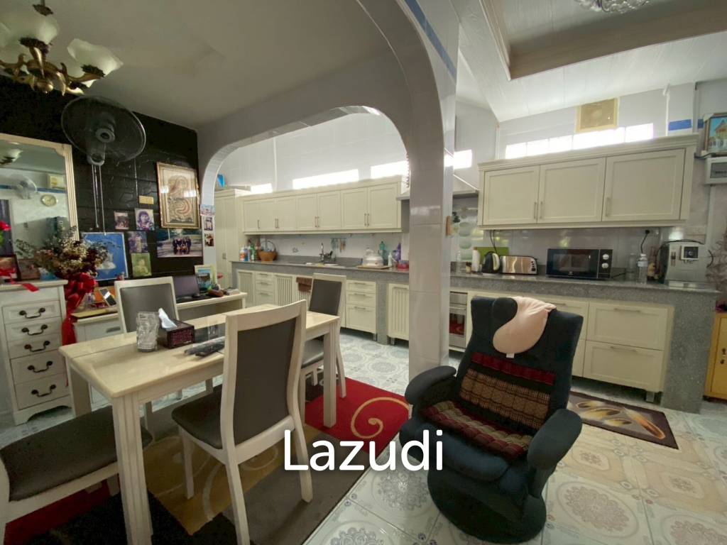 4 Beds 4 Baths 400 SQ.M. House in Baan Amphur