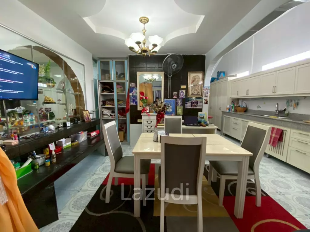 4 Beds 4 Baths 400 SQ.M. House in Baan Amphur