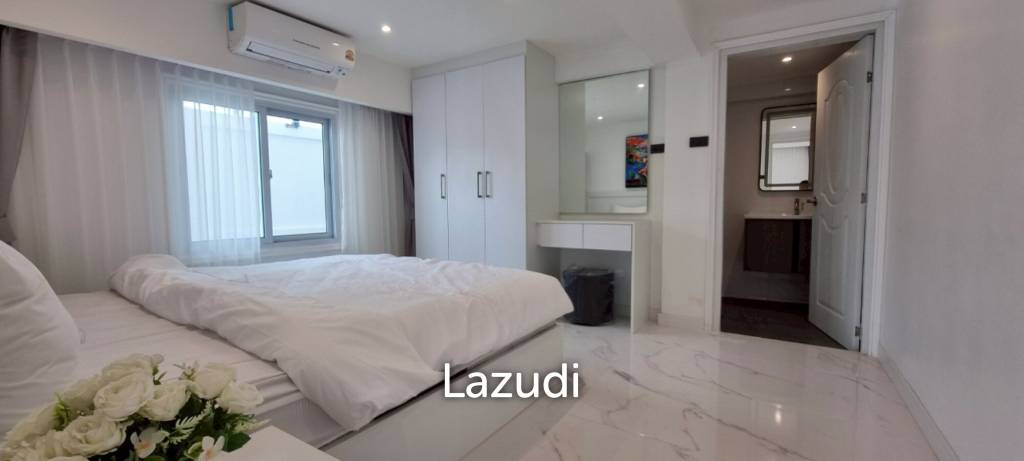8 Bedrooms 9 Bathrooms 245 SQ.M. Suksabai Villa